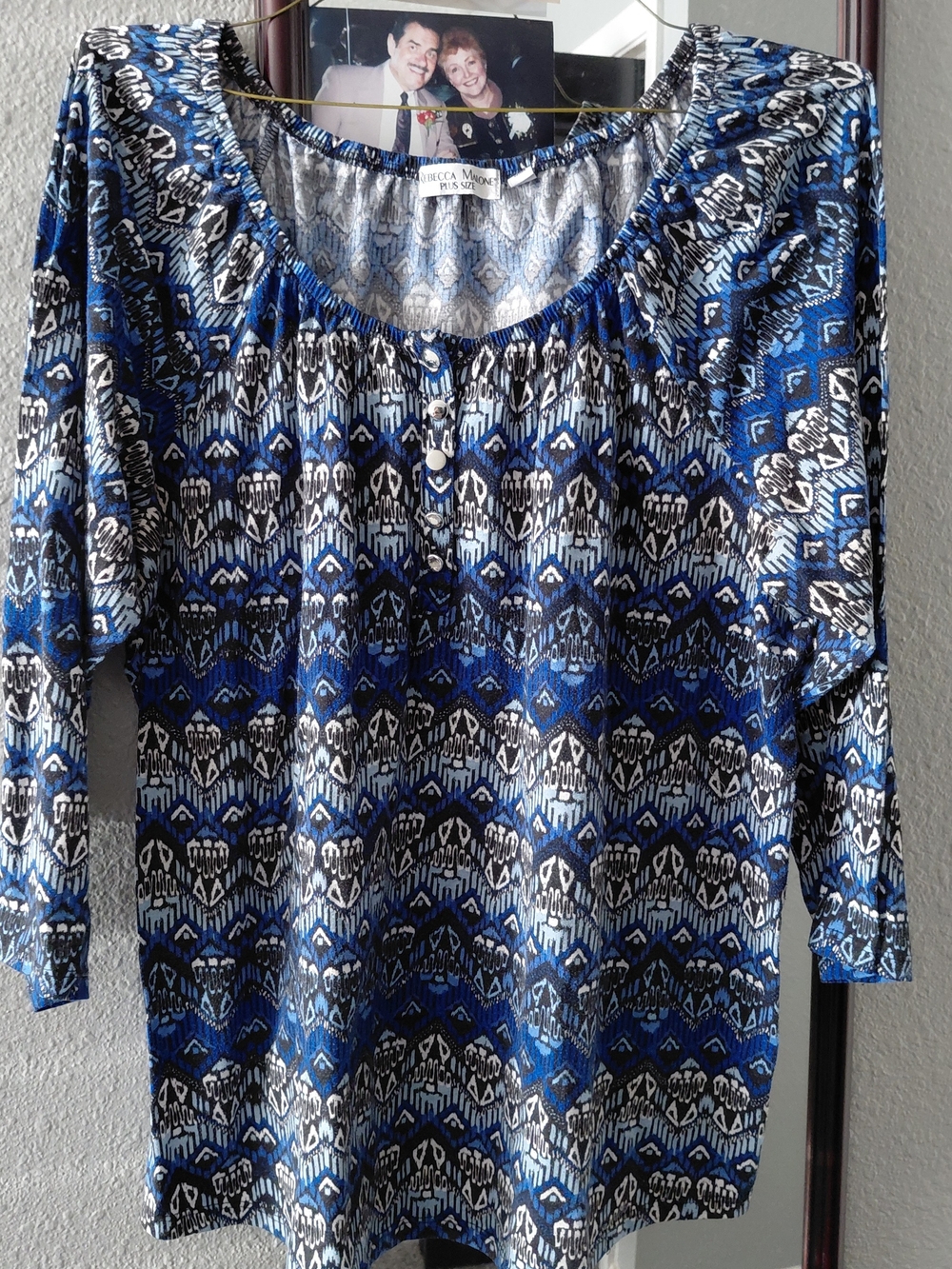 Rebecca Malone Blue Black White Geometric Scoop Neck Top
